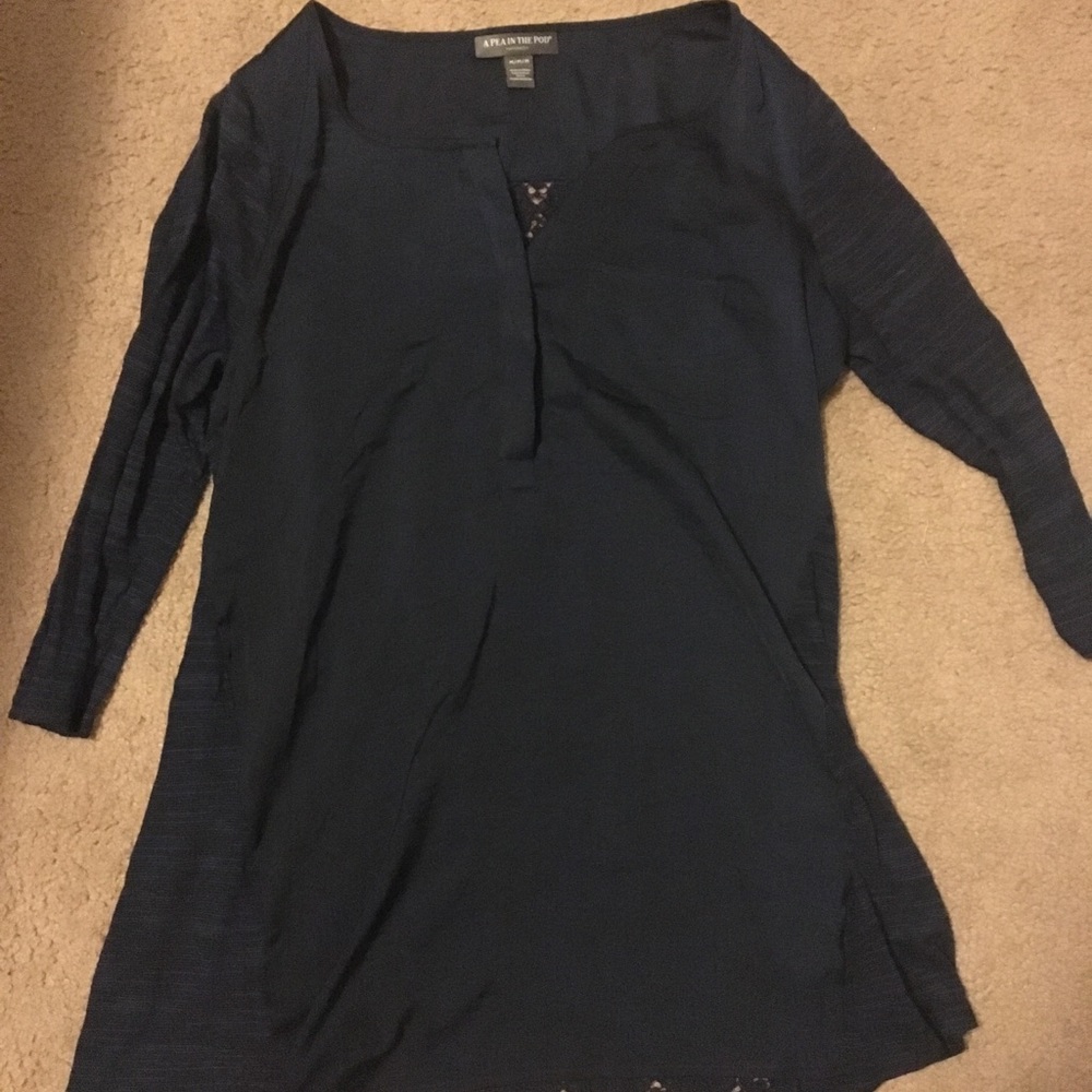 Maternity shirt🎁